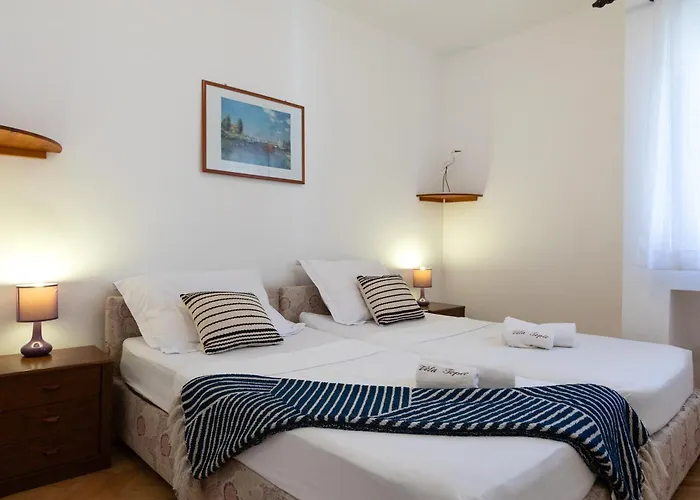 Sunny Bay Apartments