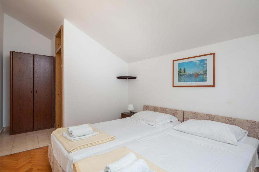 Sunny Bay Apartment