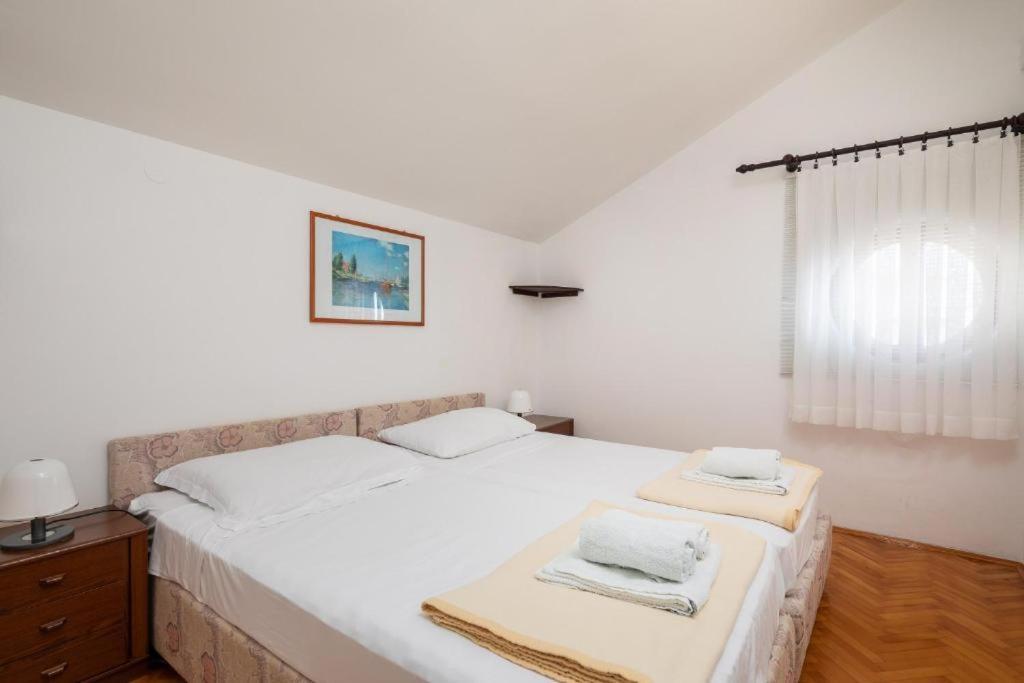 Sunny Bay Apartment *