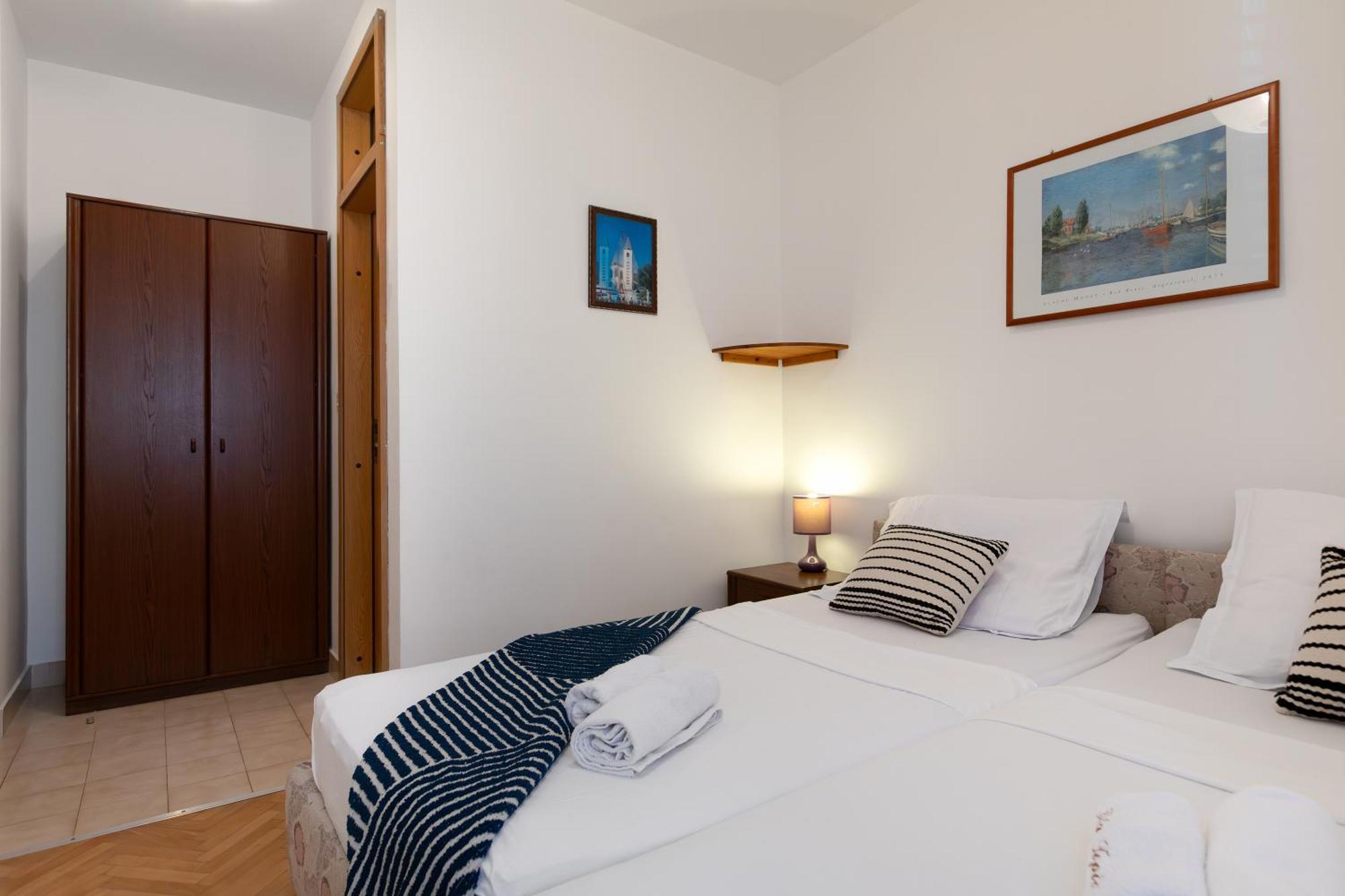 Sunny Bay Apartment Jesenice (Split-Dalmatia)