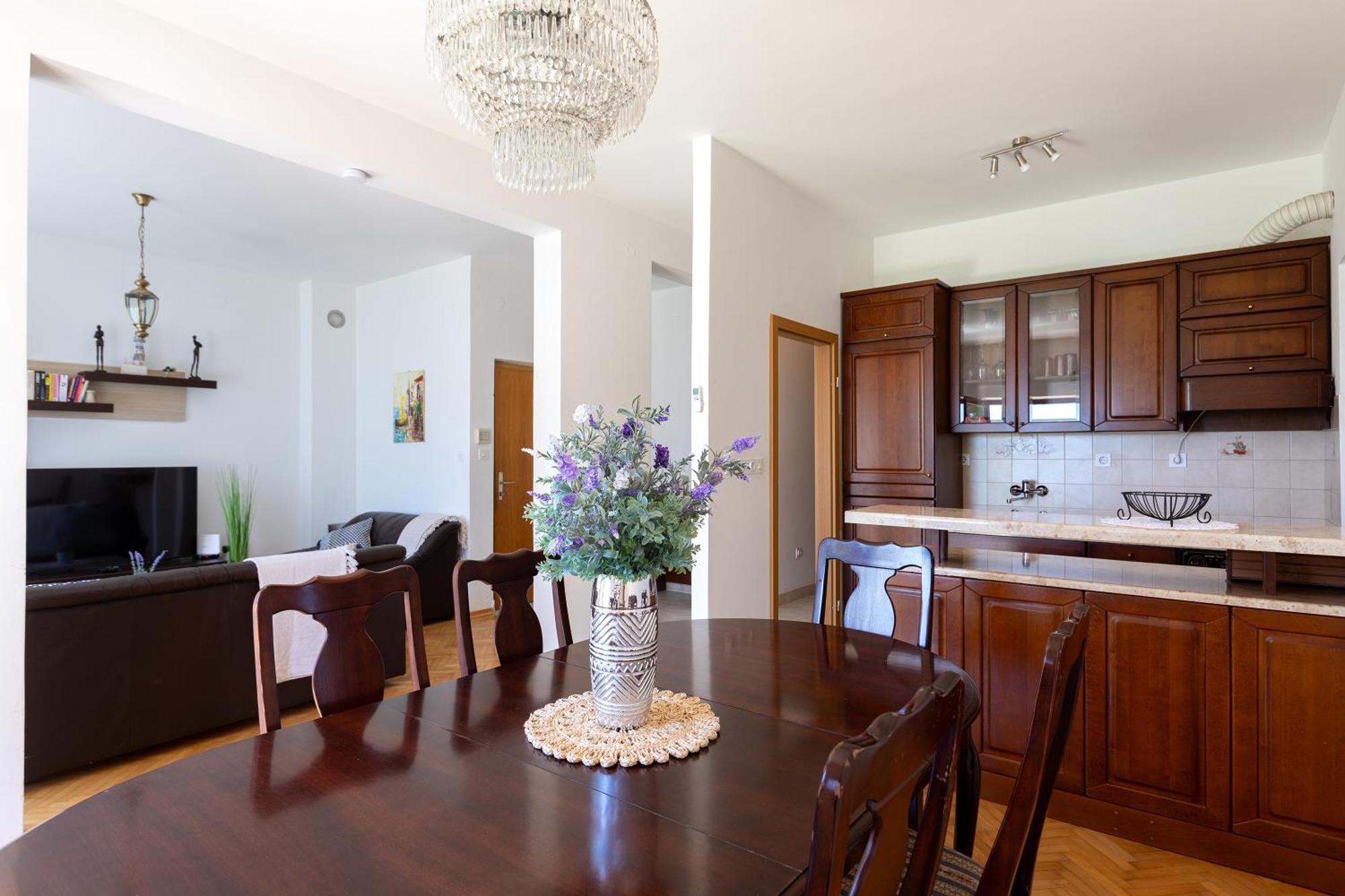 Sunny Bay Apartment *